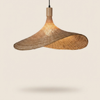 Suspension Feuille effet rotin tressé, forme de chapeau