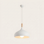 Suspension Cloche blanche en métal laqué, touche de bois sur le câble