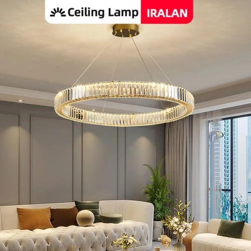 Lustre cristal LED doré 36 cm dans une entrée d'apparat