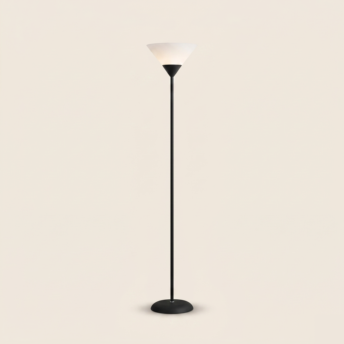 Lampadaire métal minimaliste