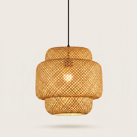 Lustre rotin et bambou tressés