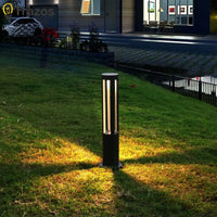 Luminaire extérieur LED IP65 jardin, vue d'ensemble du luminaire allumé jeu de lumière naturel