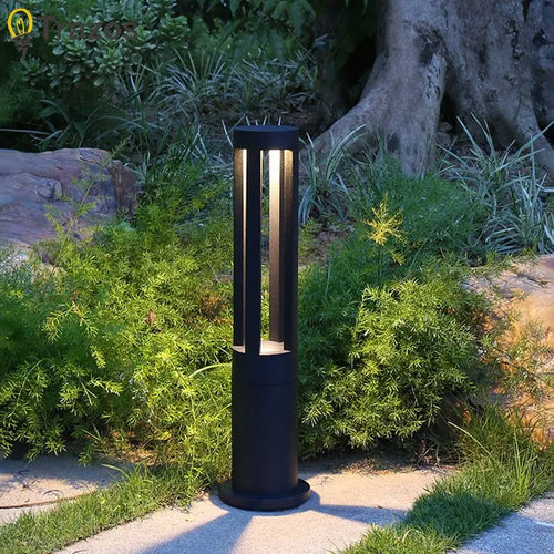 Luminaire extérieur LED IP65 jardin, installé dans extérieur contemporain ambiance chaleureuse