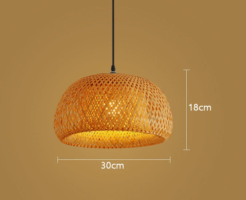 Lustre lanterne rotin bambou tressé E27 30 cm, installé en salon cosy ambiance chaleureuse