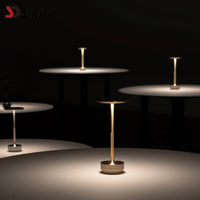 Lampe chevet LED or 22 cm, vue en contre-plongée chambre