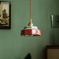 Suspension céramique vintage E27, ambiance soir au-dessus d'une table ambiance chaleureuse