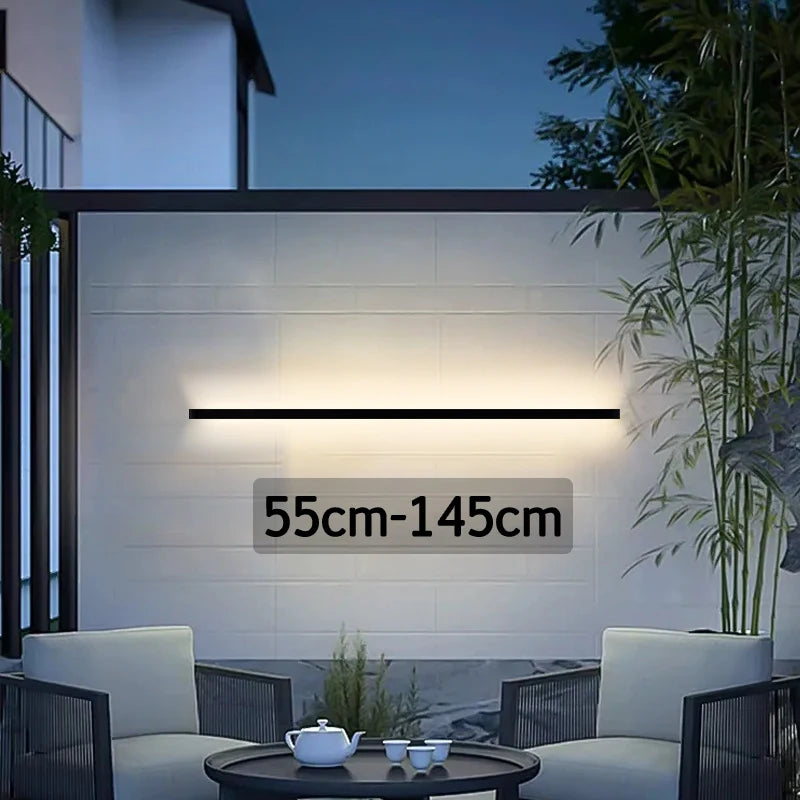 Applique murale extérieure LED IP65 100 cm, façade moderne éclairée