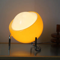 Lampe de chevet Bauhaus verre LED USB tactile, installé dans chambre contemporain ambiance chaleureuse