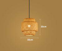Lustre lanterne rotin bambou tressé E27 30 cm, vue rapprochée de la structure jeu de lumière naturel