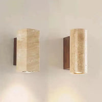 Applique murale wabi-sabi marbre travertin LED, installé dans chambre contemporain ambiance chaleureuse