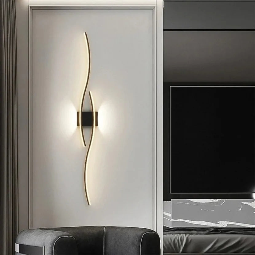 Applique murale LED longue 100 cm forme B allumée couloir