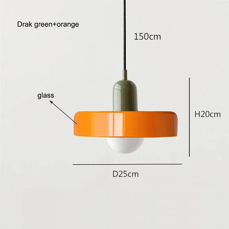Détail verre soufflé avec bulles et nuances, gros plan artisanal