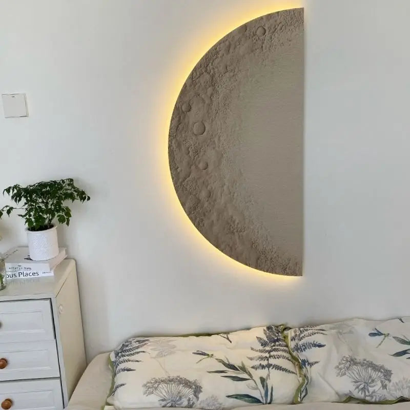 Vue latérale de l'applique murale tableau lune, finition cadre mat