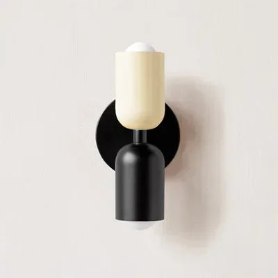 Vue d'ensemble de l'applique macaron sur mur peint