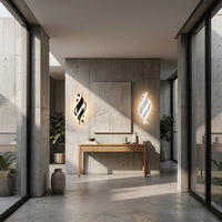 Applique Flamme, dans une villa d'architecte, allumée