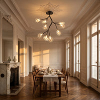 Lustre Lucioles coloris 9 branches, dans un appartement haussmannien, allumée