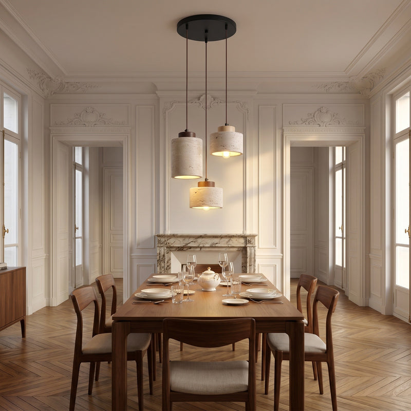 Suspension Grappe, dans un appartement haussmannien, allumée