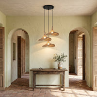 Suspension Feuille, dans une villa méditerranéenne, allumée