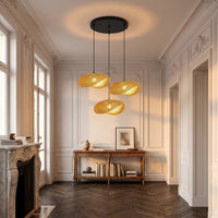 Suspension Nuage, dans un appartement haussmannien, allumée