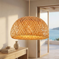 Suspension Nuage coloris dôme — base bois, dans une villa avec vue sur la mer, allumée