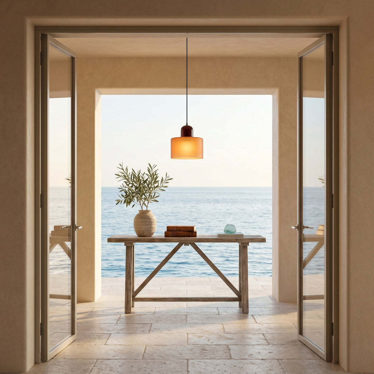 Suspension Laque coloris orange mat 1, dans une villa avec vue sur la mer, allumée