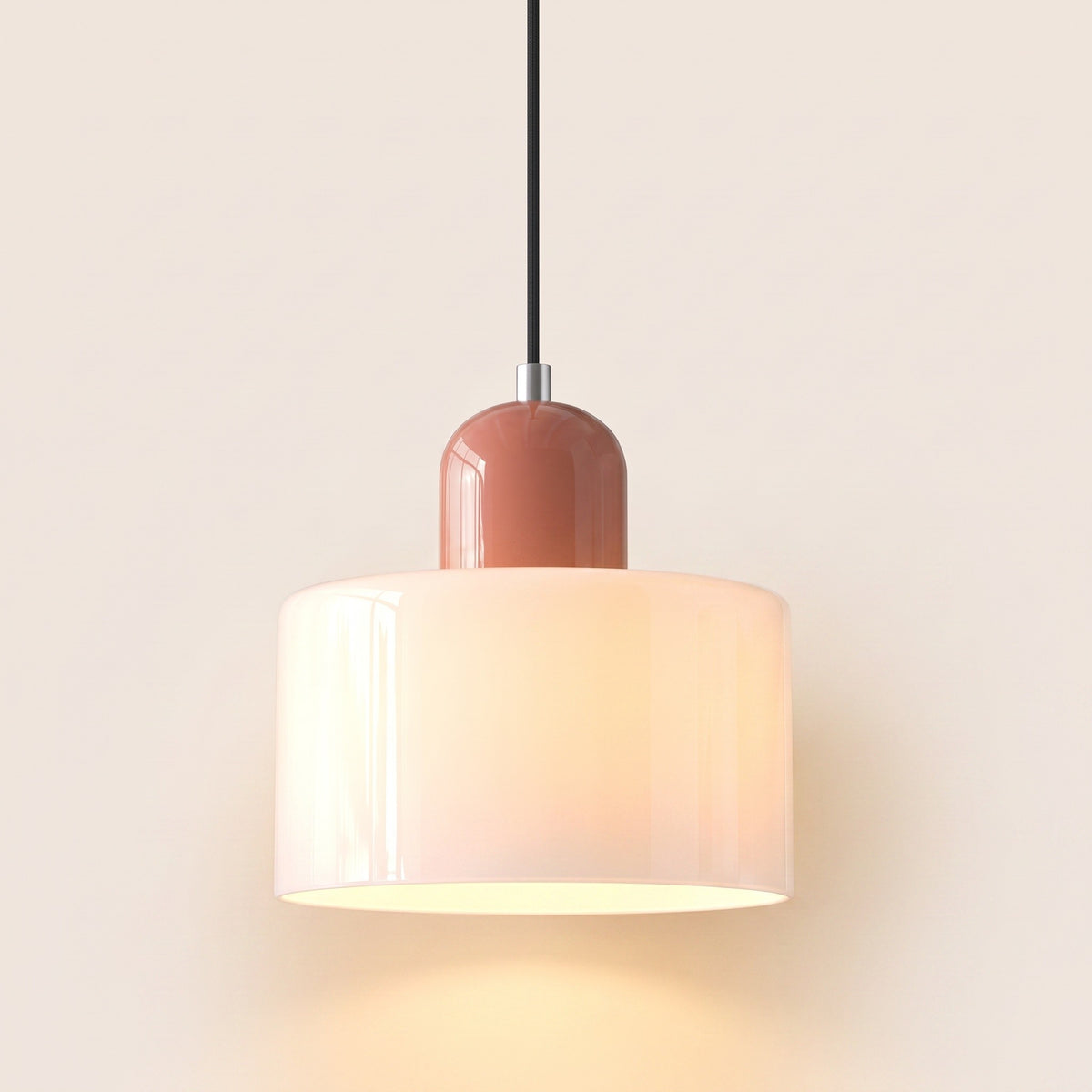Suspension Laque art déco allumée, verre opale lumière chaude
